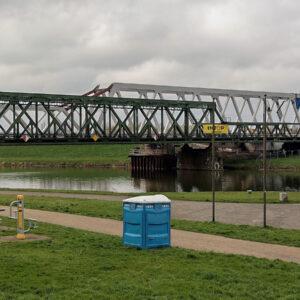 Nowy most nasunięty nad Odrę w Opolu