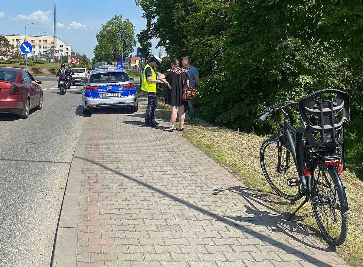 czołowe zderzenie rowerzystek w Krapkowicach
