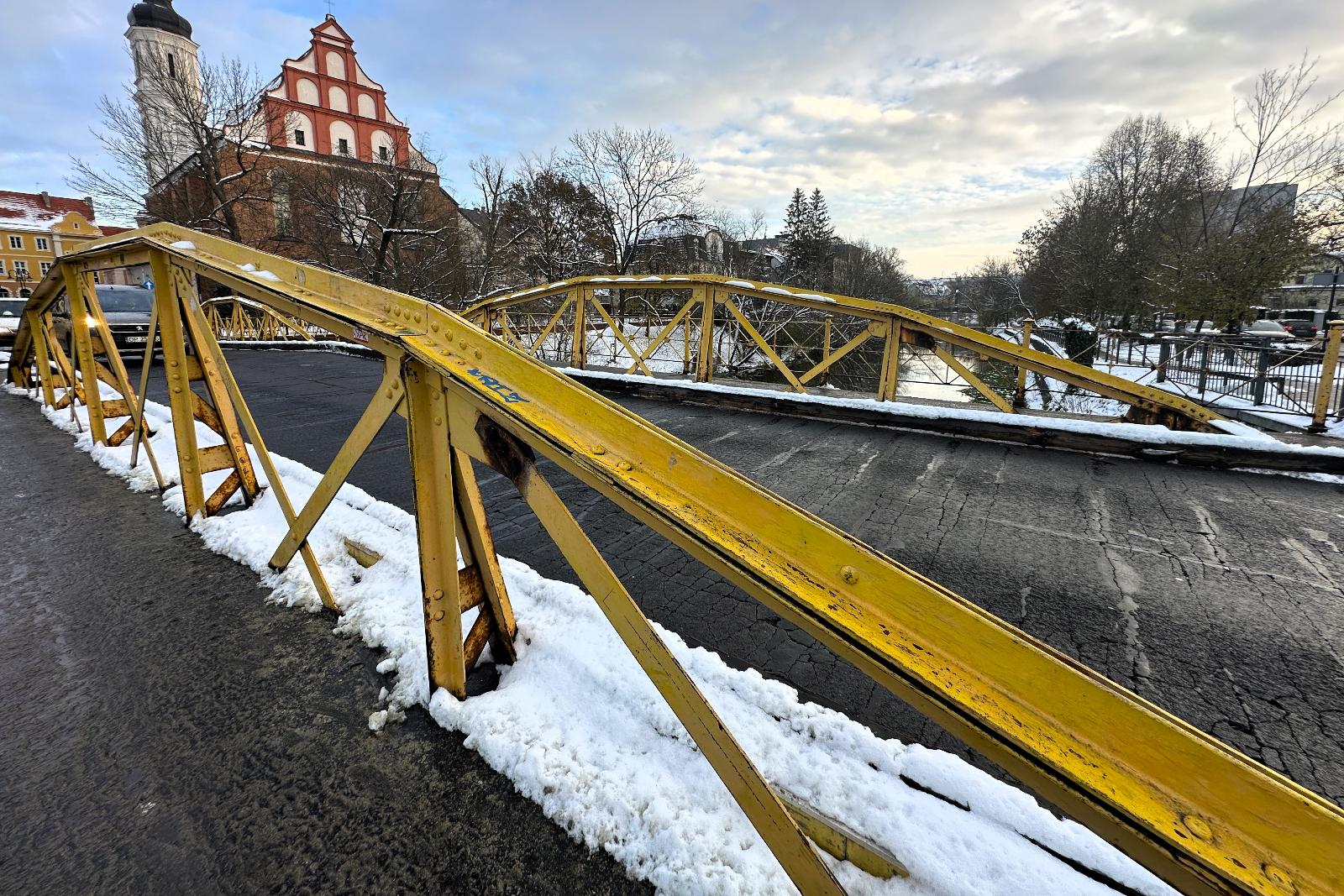 żółty most w Opolu