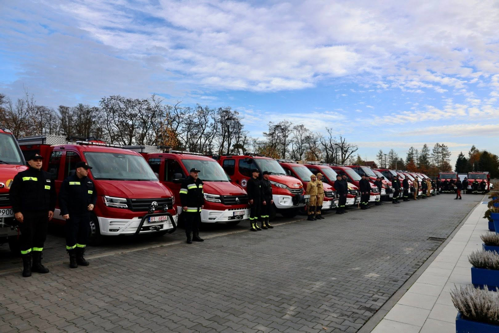 Strażacy z 19 remiz OSP otrzymali nowoczesny sprzęt, a to nie koniec wsparcia