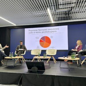 Rynek pracy bardziej transparentny? Ta firma szykuje czterodniowy tydzień pracy