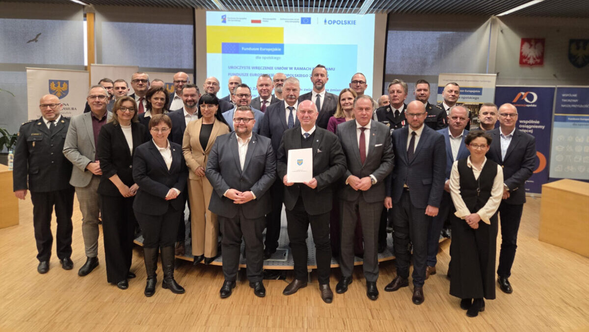 Nowe wozy, drony i łódź – miliony złotych na sprzęt dla druhów OSP