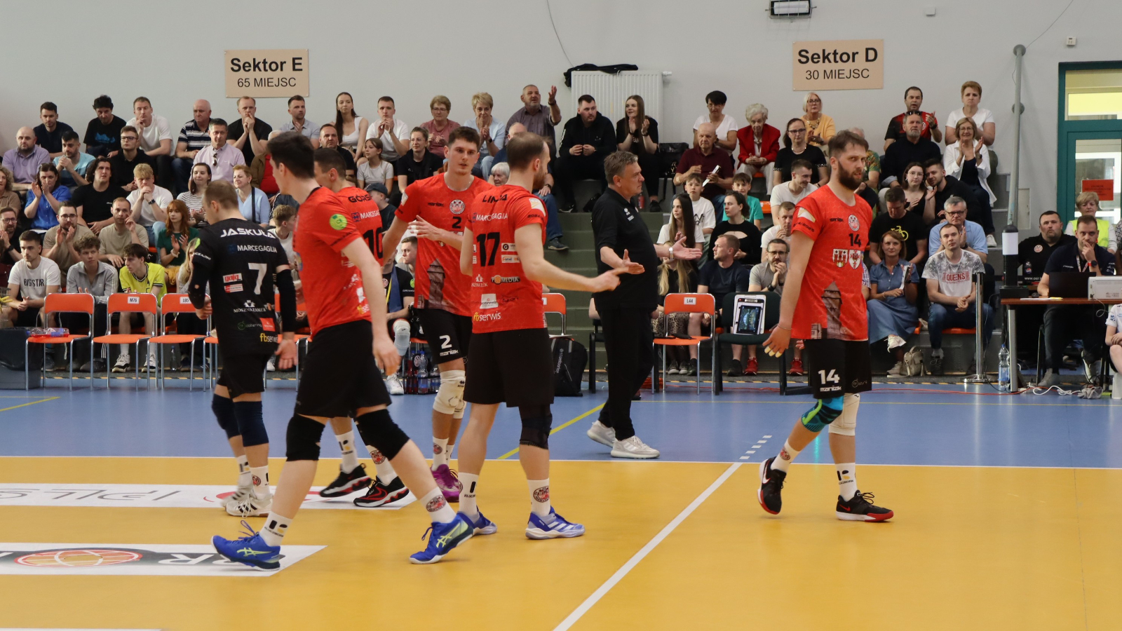 1 liga siatkarzy. Na półmetku Stal Nysa druga, Mickiewicz Kluczbork kilka niżej…