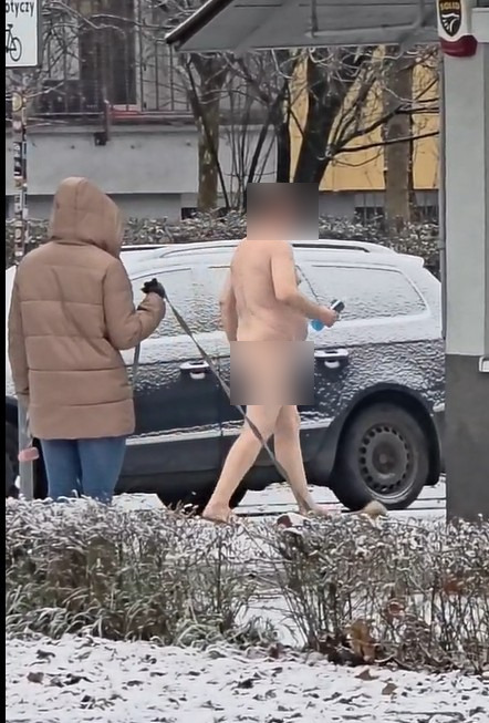 nagi mężczyzna chabrów w Opolu