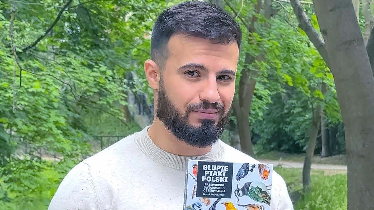 Szkaluje przyrodę i szerzy o niej wiedzę. Ku uciesze tysięcy ludzi