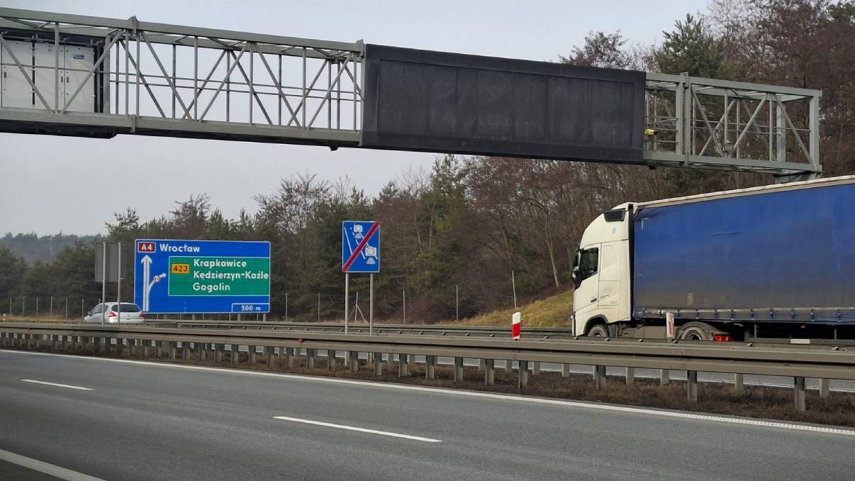 Nowe kamery już mierzą prędkość na autostradzie A4