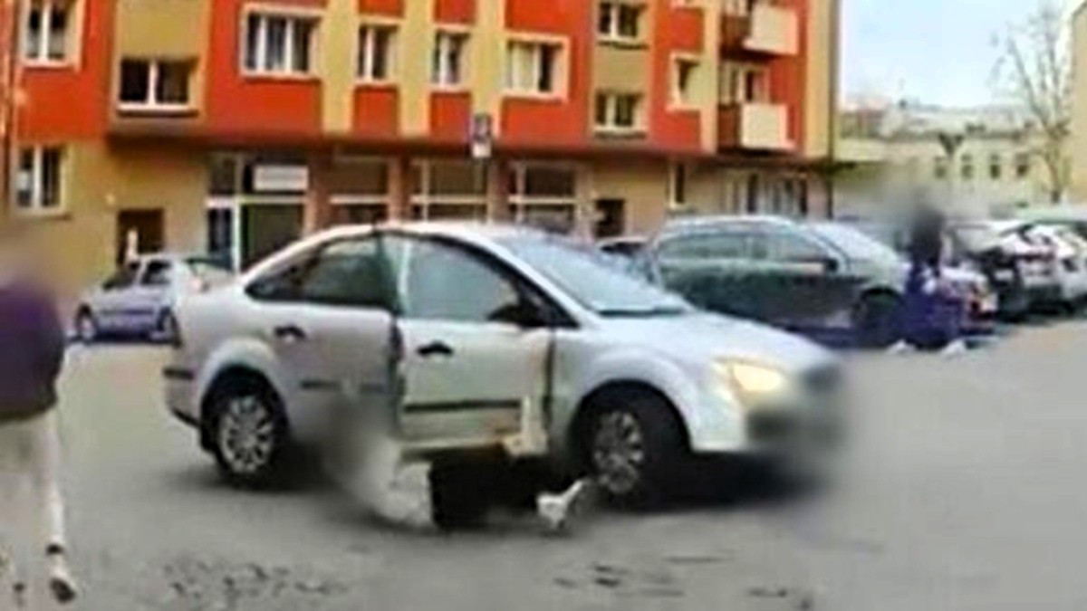 Próbowała powstrzymać pijanego przed jazdą. Omal jej nie przejechał