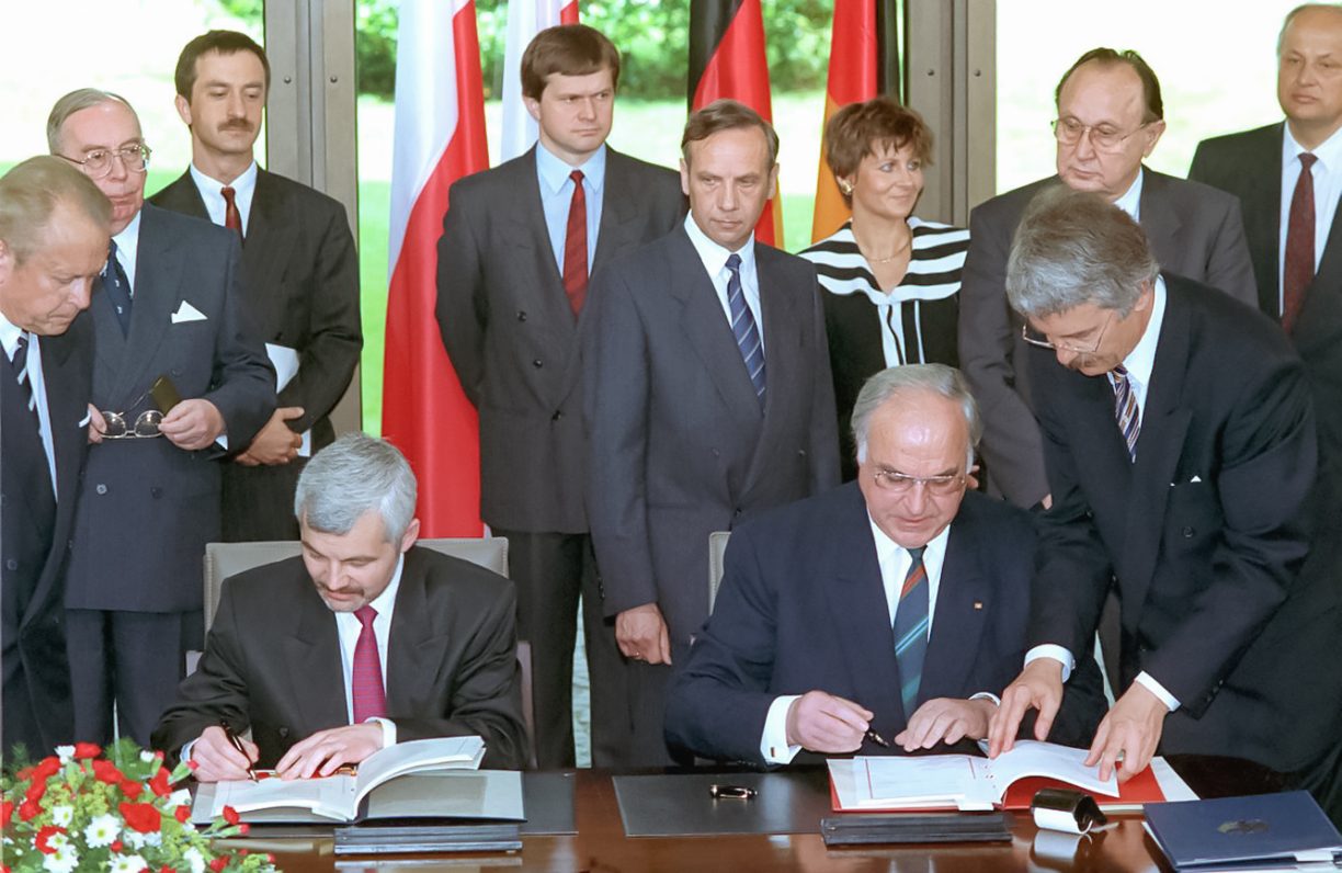 Polska coraz bliżej Niemiec. 35 lat traktatu, który zmienił relacje sąsiadów