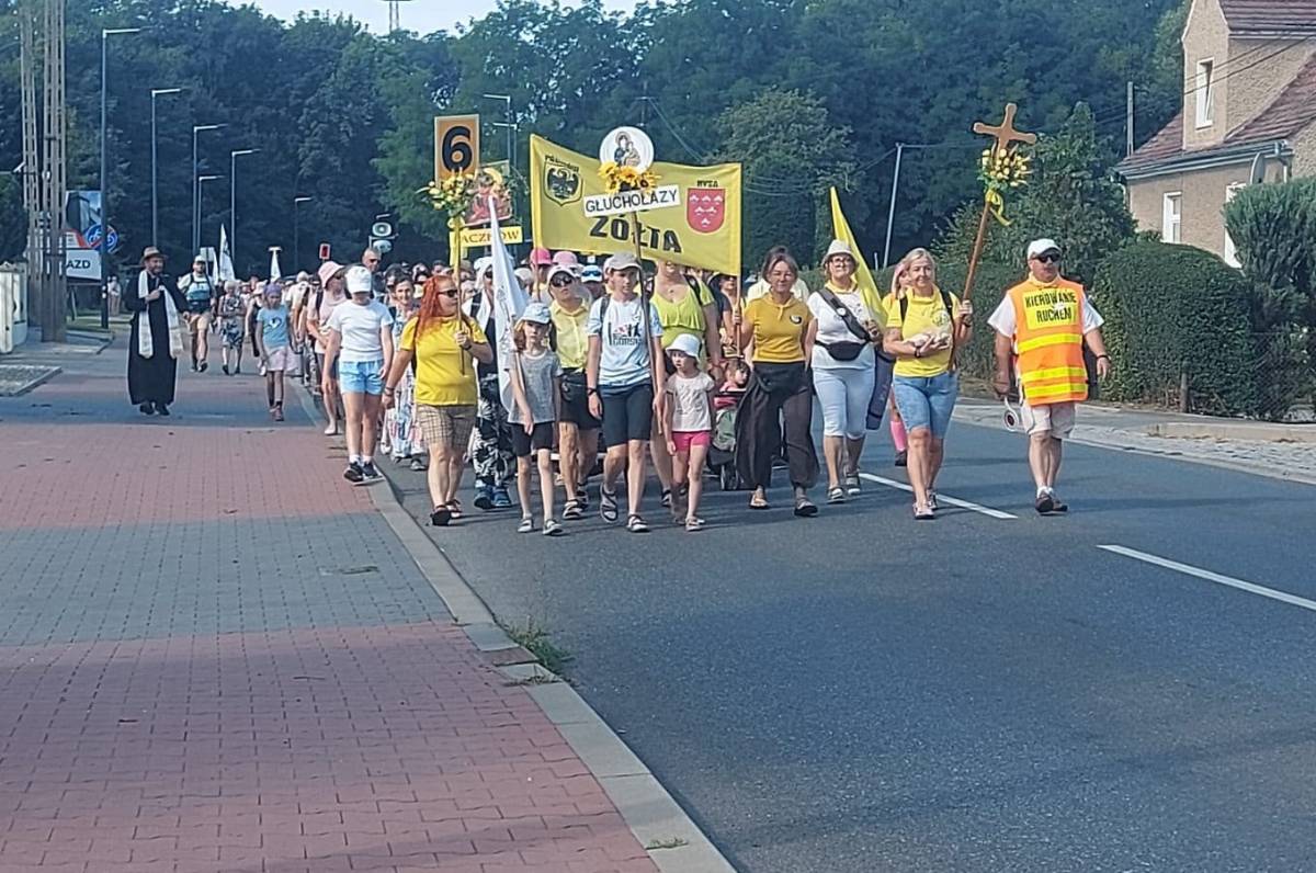 Ruszyła 50. Piesza Pielgrzymka Opolska. Strumień nyski jako pierwszy wyszedł w stronę Jasnej Góry