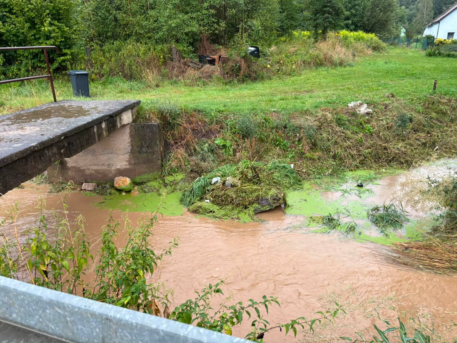 Front burzowy nad Opolszczyzną. Głuchołazy znów zalane, woda w szpitalu