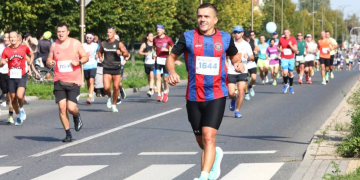 Półmaraton Opole 2026. Ponad 1500 osób pobiegło na starcie